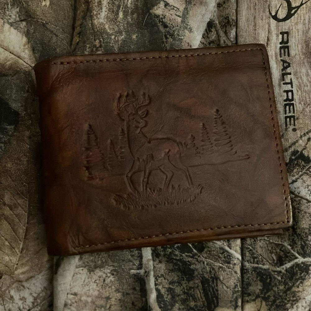 Redhead wallet